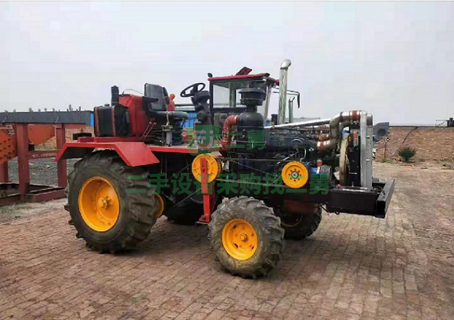 出售二手九成新的200-380馬力拖拉機