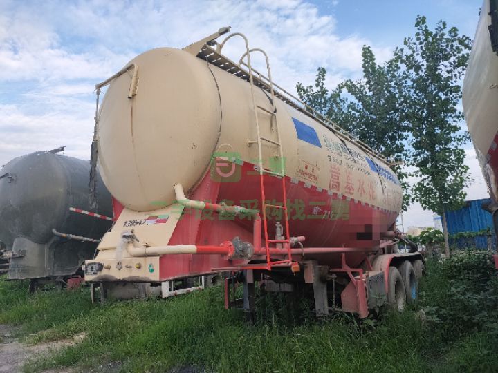 出售盛潤(rùn)18年38方散裝水泥罐車手續(xù)齊全