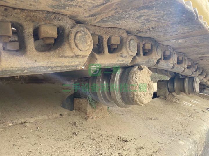 出售小松300挖掘機(jī)，個(gè)人車手續(xù)齊全，車況性能無憂，大件沒動(dòng)