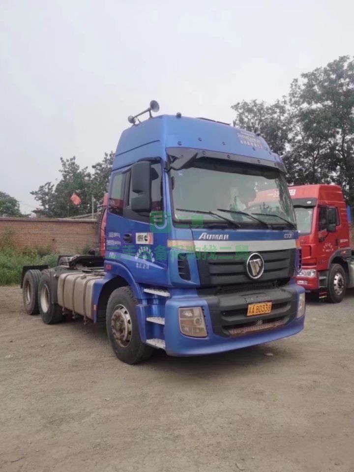 出售16年12月歐曼400馬力牽引車，帶大保險(xiǎn)，輪胎八九成。