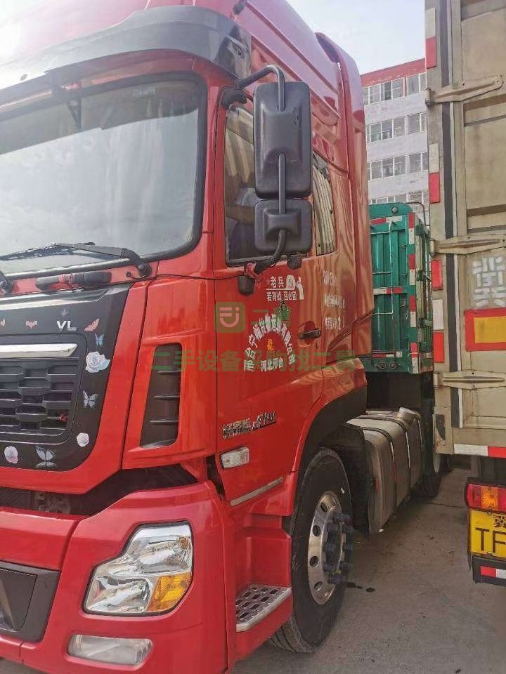 出售兩年整全保險極品中極品天龍450馬力牽引車