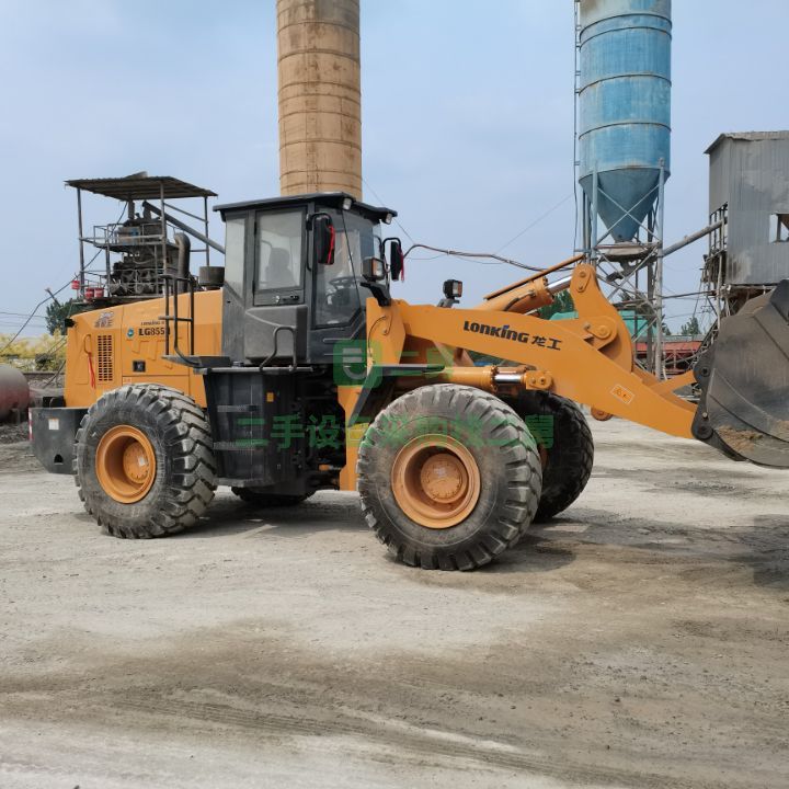 河北出售9成新電噴龍工855N裝載機