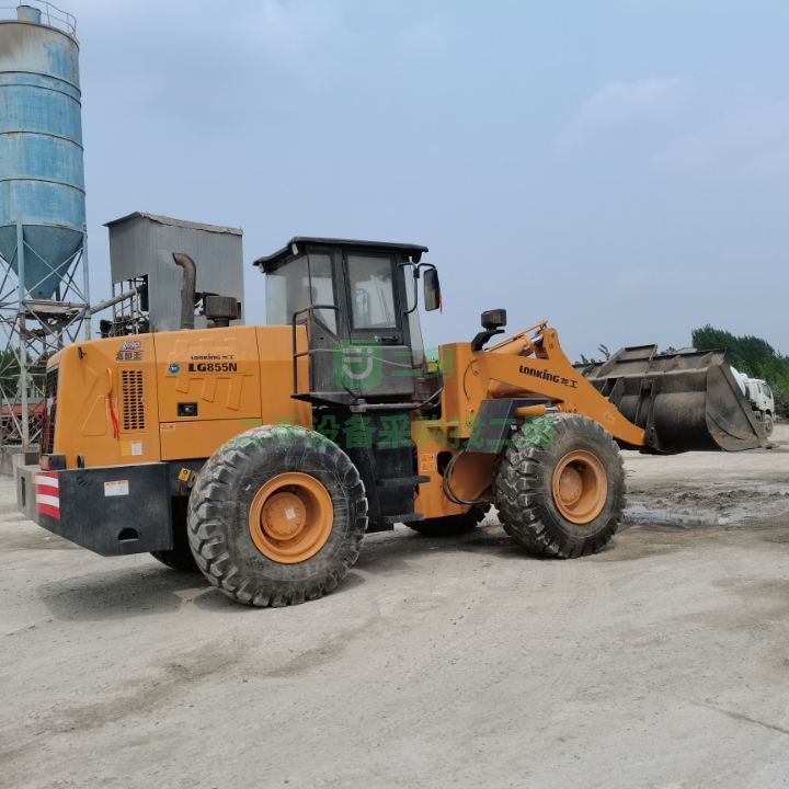 河北出售9成新電噴龍工855N裝載機