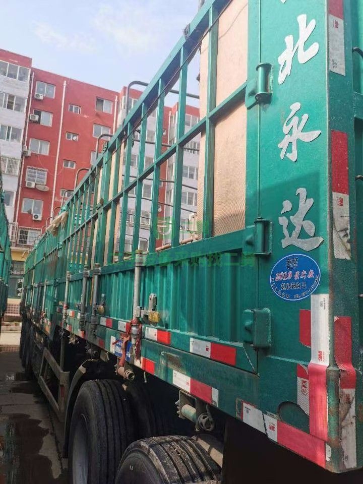 出售兩年整全保險極品中極品天龍450馬力牽引車