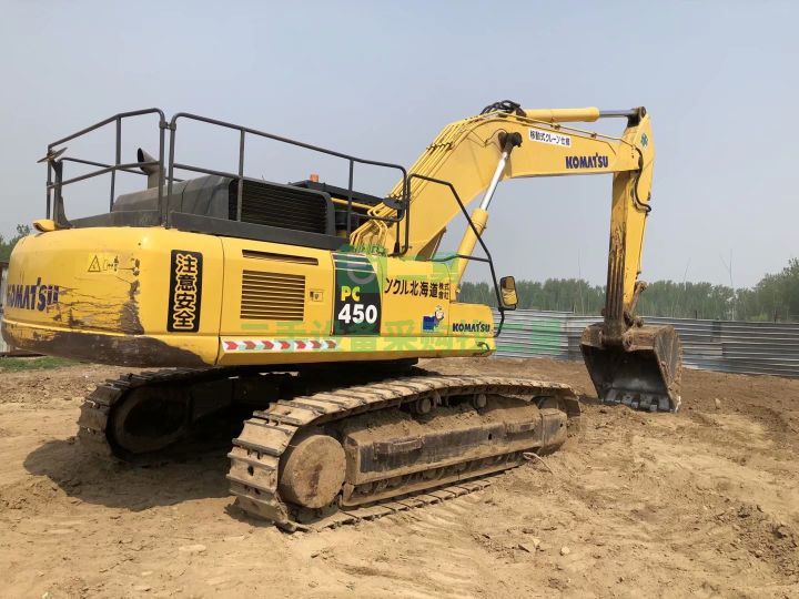 出售進口小松450挖掘機，車況性能好，原版原漆動作協調，相中來談價