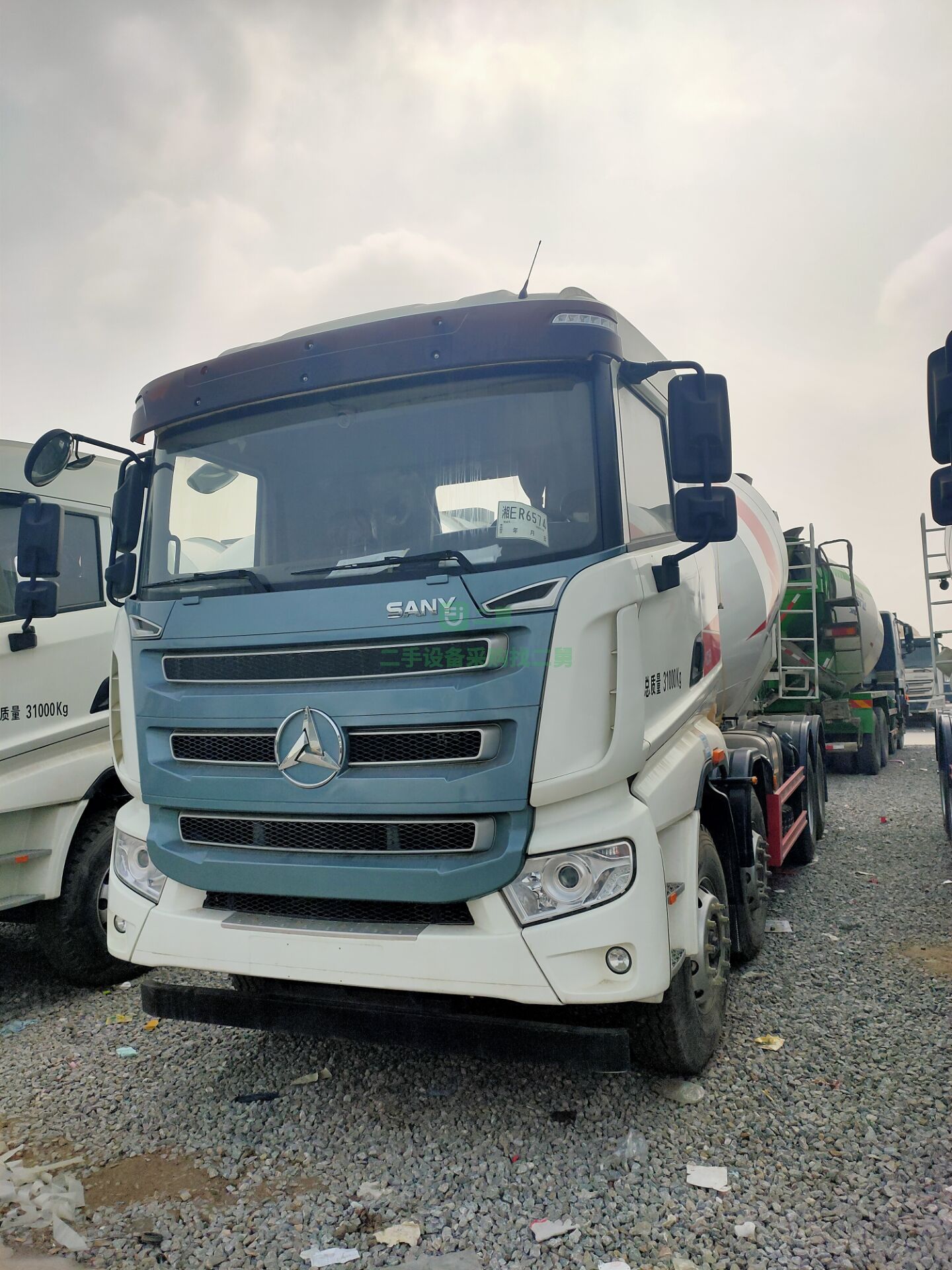 出售攪拌罐車(chē)2019國(guó)五排放歐曼