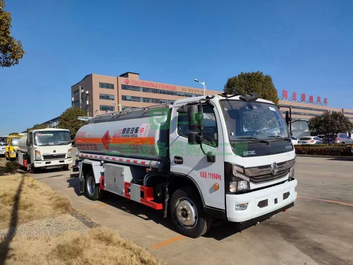 山西出售東風多利卡油罐車楚勝制造，國六朝柴170馬力