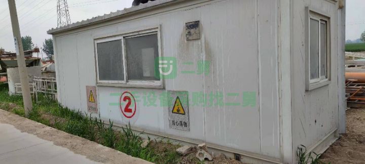 出售14年中聯(lián)重科240型混凝土攪拌站，六斗地倉配料機