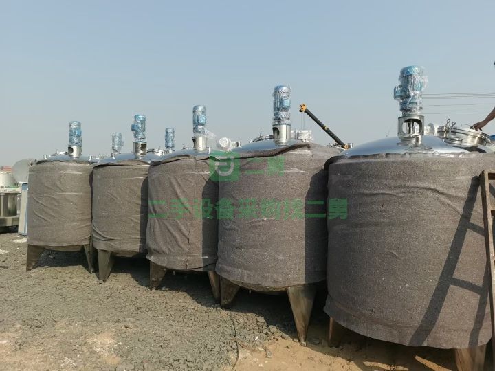 出售二手的九成新的電加熱攪拌罐