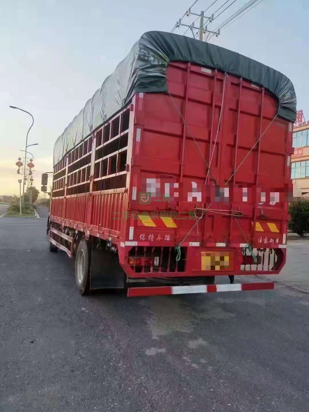 出售六個(gè)月的新車，只跑了兩個(gè)月，240馬力6.8米高欄貨車