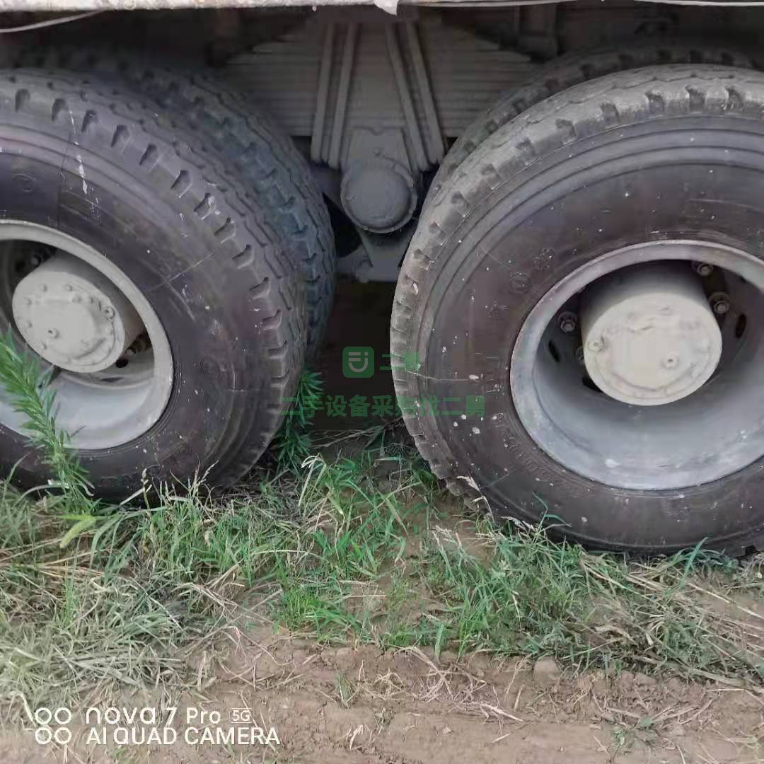 出售2014年國四，豪沃大12方，重汽發動機，340馬力，三