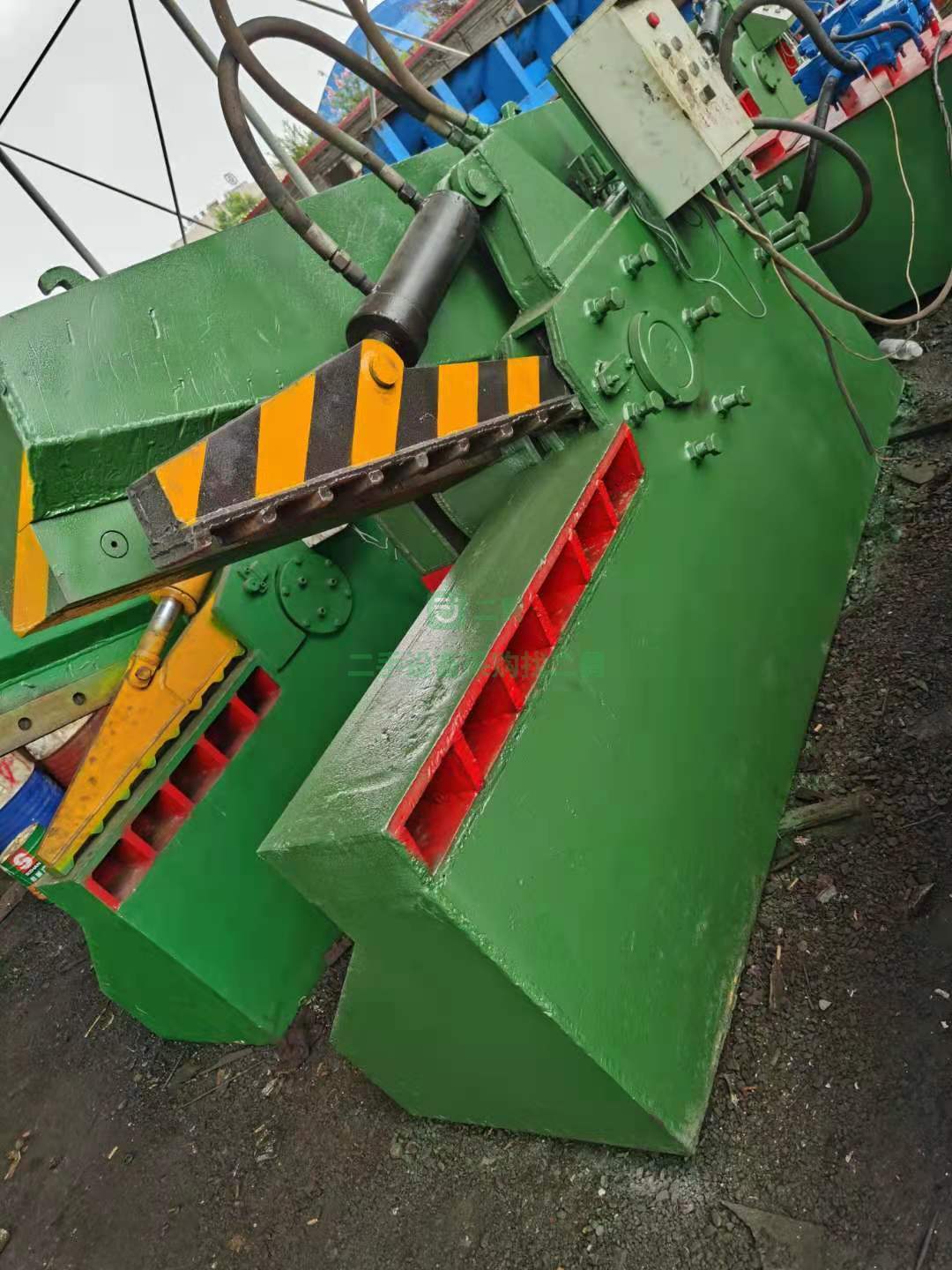 出售江陰產(chǎn)200噸金屬剪切機(jī)，江陰，電機(jī)18.5千瓦