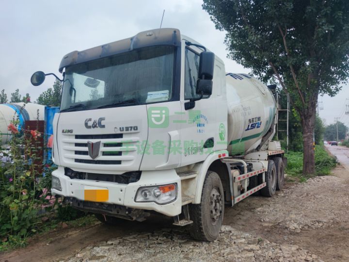 出售精品二手攪拌車，瑞江上裝，大14方罐體