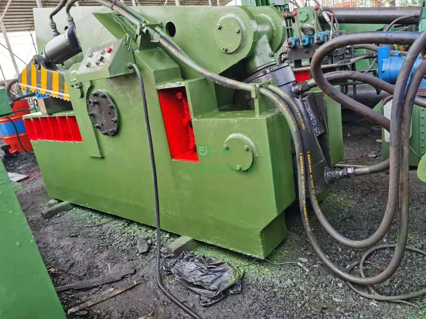 出售江陰華宏250噸金屬剪切機刀口1米單臺30千瓦電機160油泵