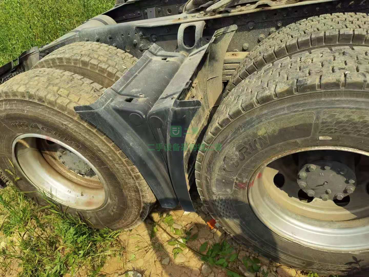 出售牽引車剛好1年JH6 ，550馬力帶強險
