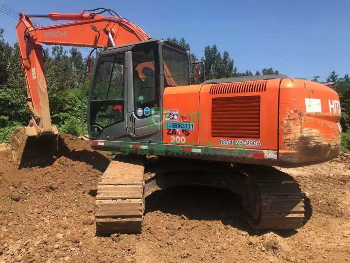 出售二手八成新的日立200-3挖掘機