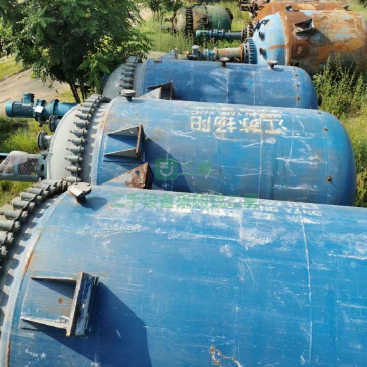 出售江蘇揚陽10立方搪瓷反應釜搪瓷完好