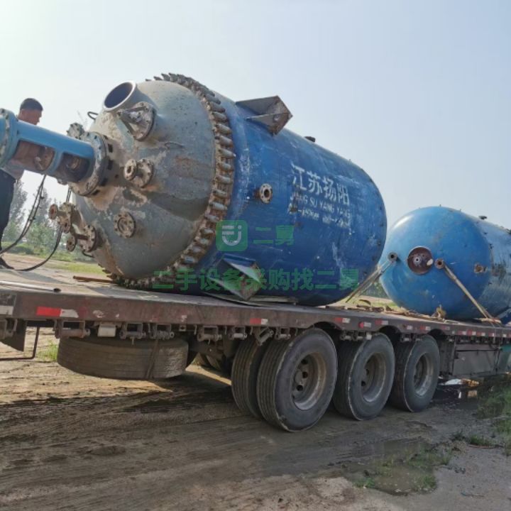 出售江蘇揚陽10立方搪瓷反應釜搪瓷完好