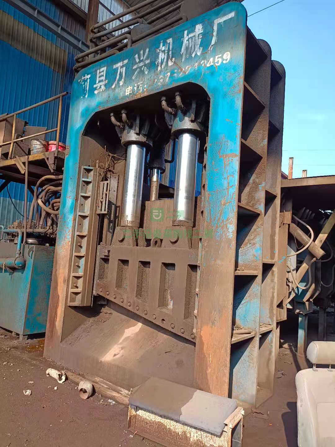 出售800噸一米八剪口的龍門(mén)剪