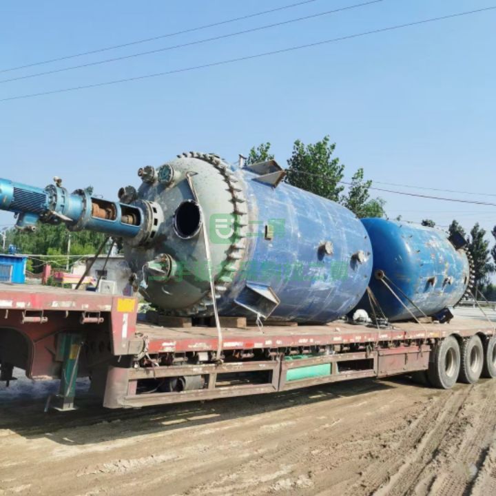 出售江蘇揚陽10立方搪瓷反應釜搪瓷完好
