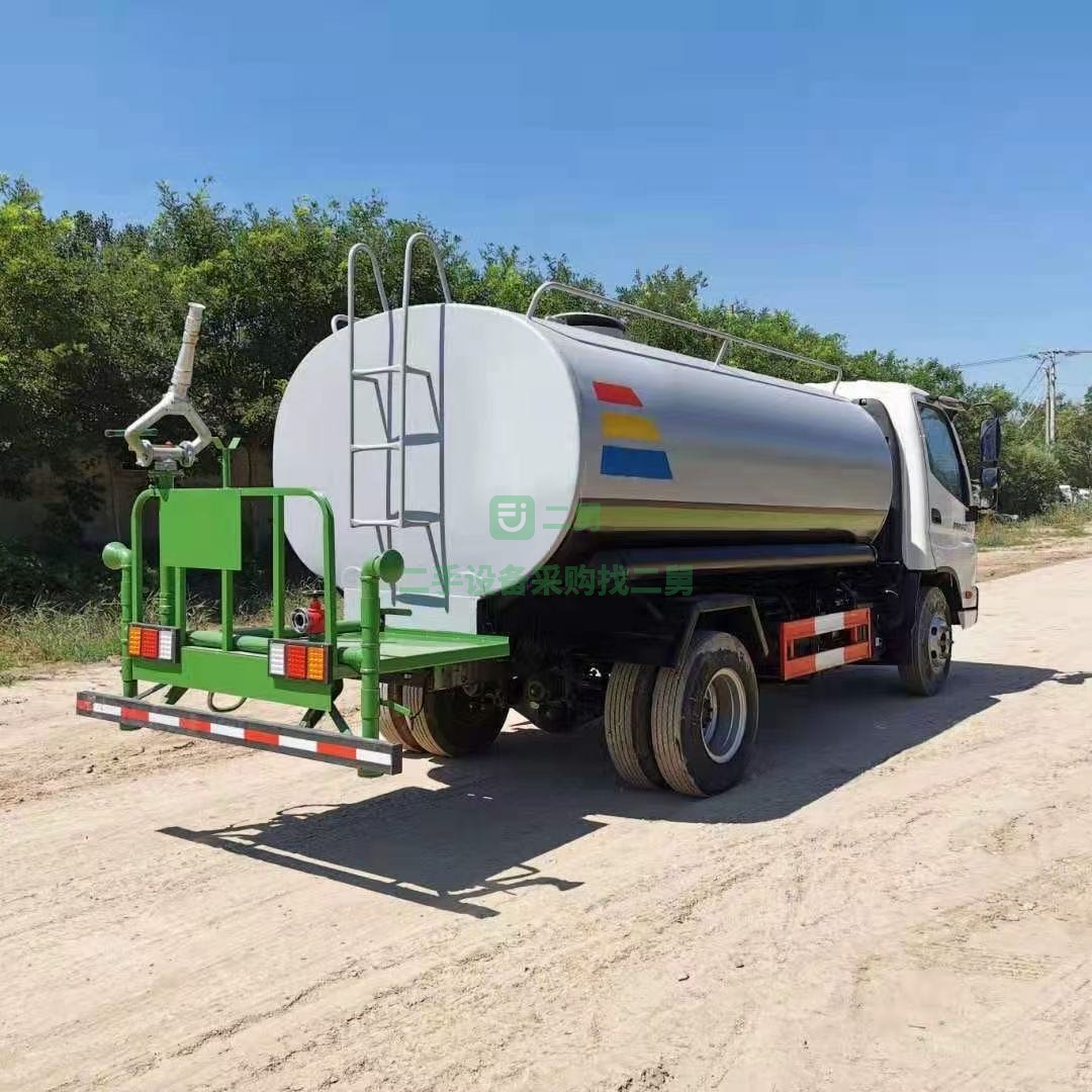 出售奧鈴8立方灑水車，國五車，濰柴發(fā)動機(jī)