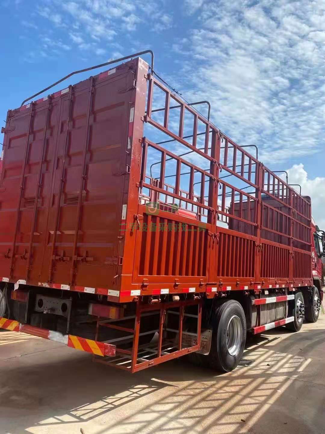 出售乘龍前四后四7.8米高欄貨車