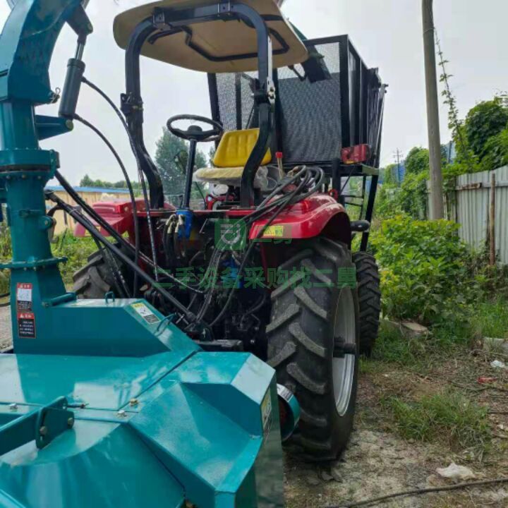 山東出售二手九成新的瑞風拖拉機輪式青儲機1004