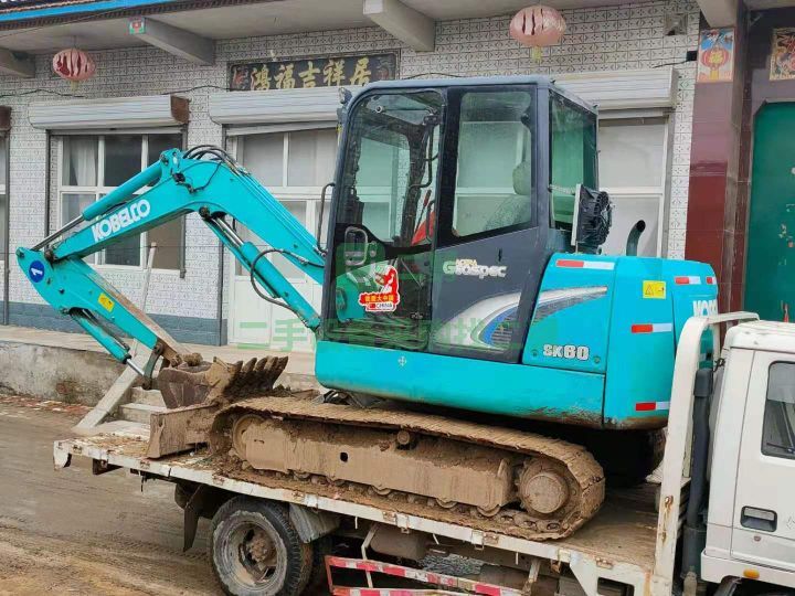出售17年神鋼60超8挖掘機，車況杠杠的，價位不高