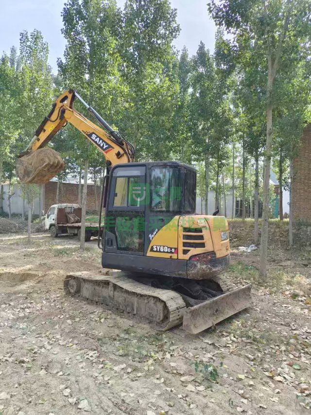 出售二手的三一60-9挖掘機