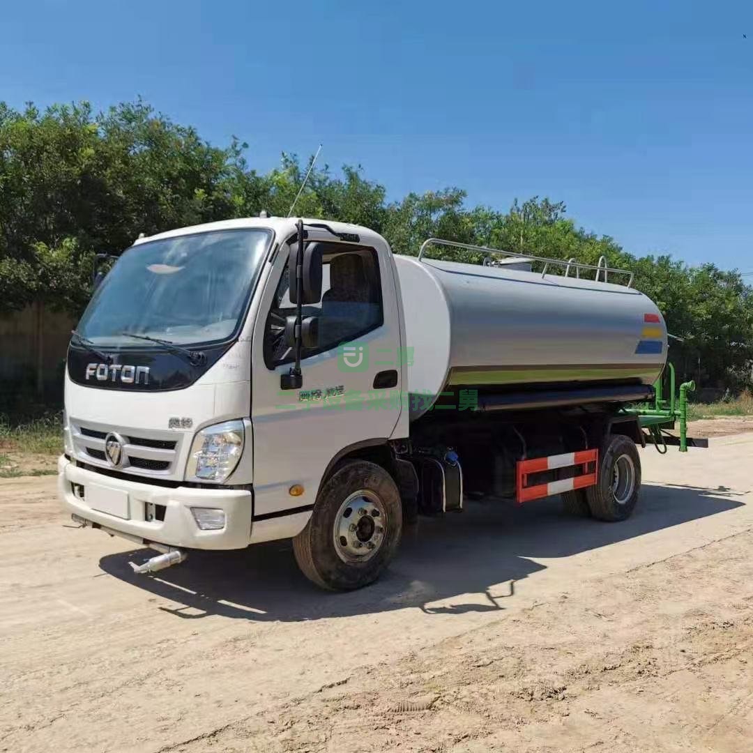 清倉急售精品二手無手續(xù)8立方灑水車。16年國五車濰柴發(fā)動機