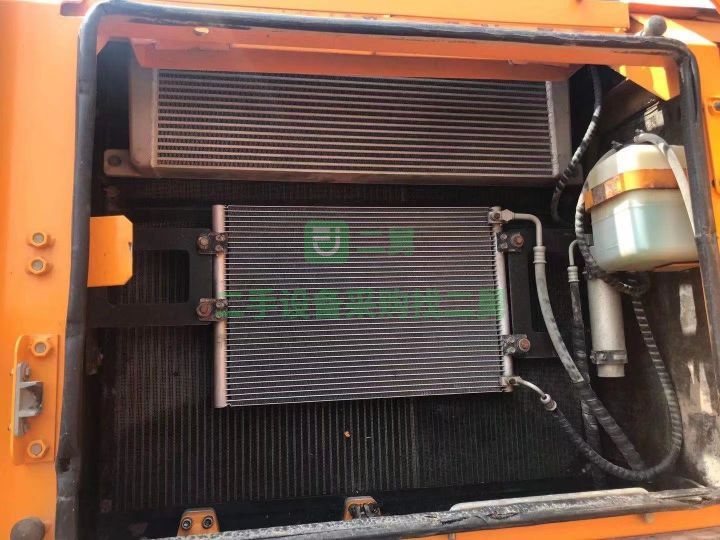 出售二手的三一365-9挖掘機(jī)一臺，車況性能無憂，動作飛速，大件完美