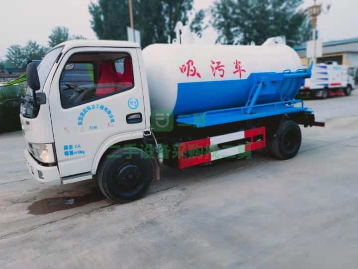 出售東風福瑞卡吸污車