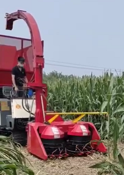 出售履帶式青儲機 拖拉機 背式青儲機