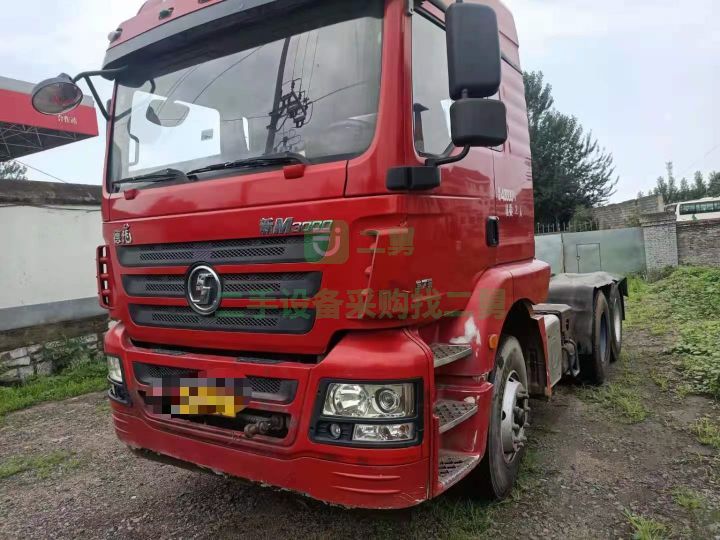 出售一臺二手的雙驅德龍掛車，九成新