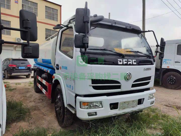 出售二手的東風福瑞卡10方灑水車
