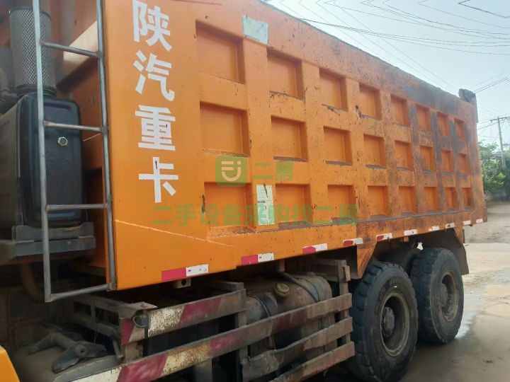 山西出售德龍后八輪380馬力5.8米工程自卸車