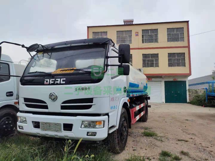 出售二手的東風福瑞卡10方灑水車