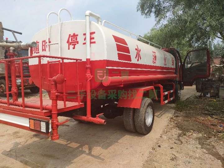 二手九成新的福田歐馬可灑水車