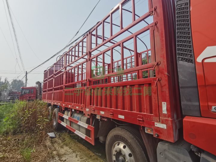出售二手青島解放JH6精品解放9.6高攔400馬力貨車