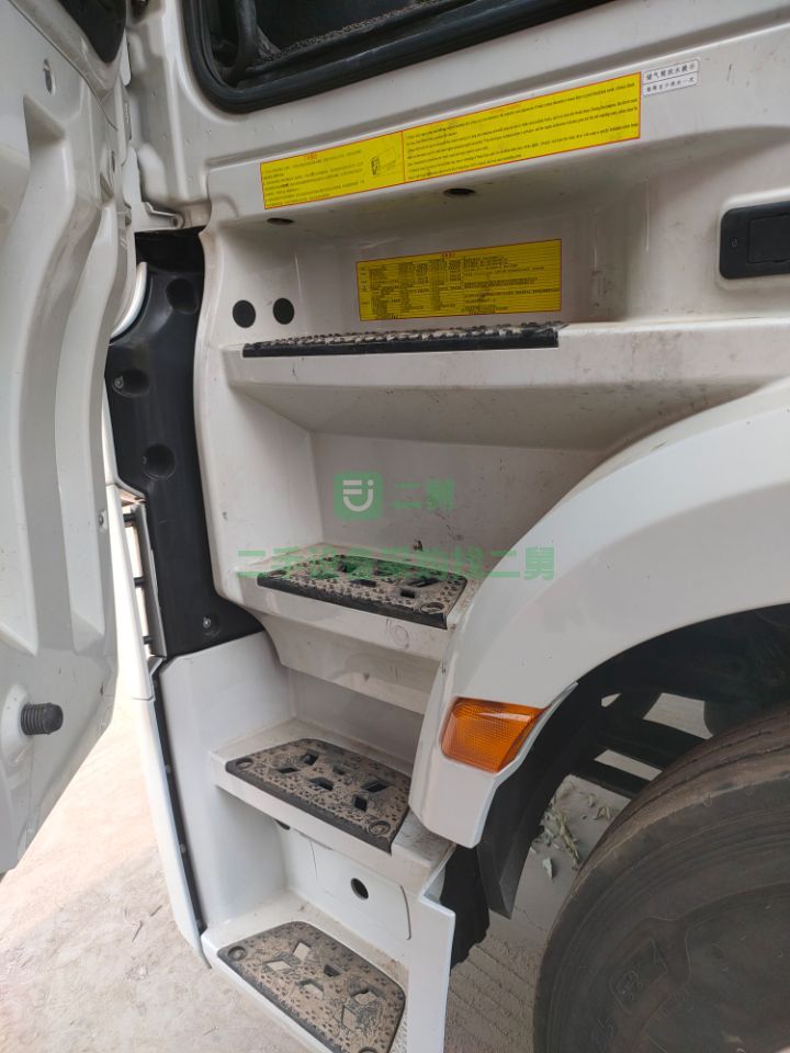 出售20年江淮K7自動擋帶液緩540馬力牽引車手續齊全可分期