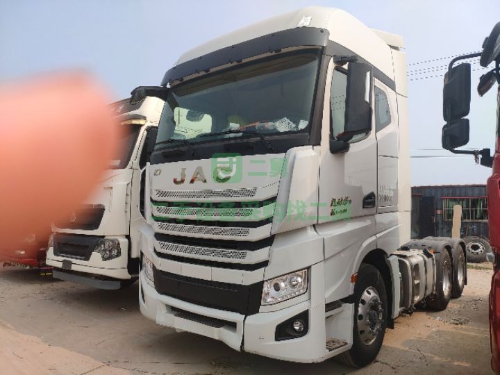 出售20年江淮K7自動擋帶液緩540馬力牽引車手續齊全可分期