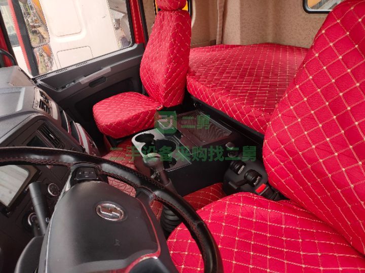 出售19年陜汽重卡德龍X3000牽引車550馬力雙驅(qū) 手續(xù)齊全