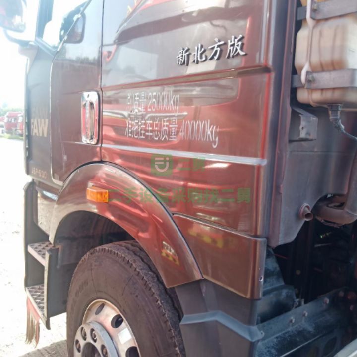 成色17年10月精品解放J6P460馬力牽引車