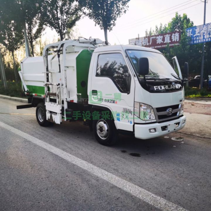 出售一臺國五福田小卡之星2掛桶垃圾車帶推鏟