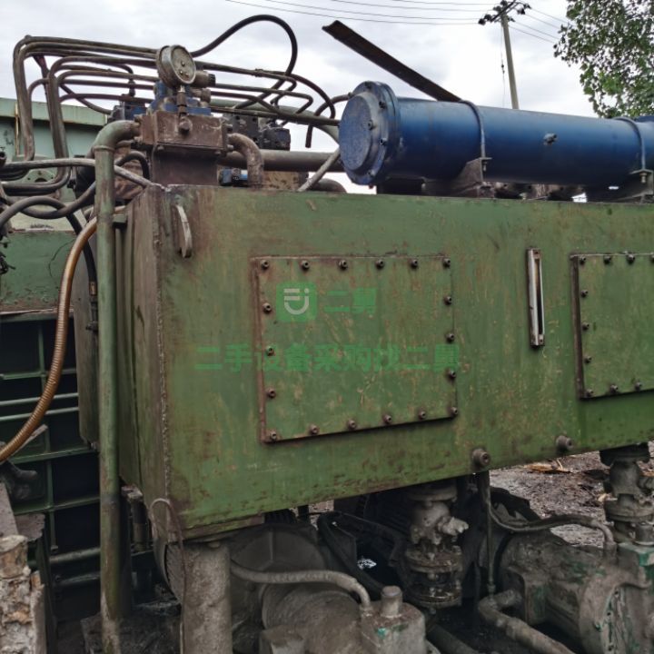 出售二手的400噸江陰華宏金屬壓塊機