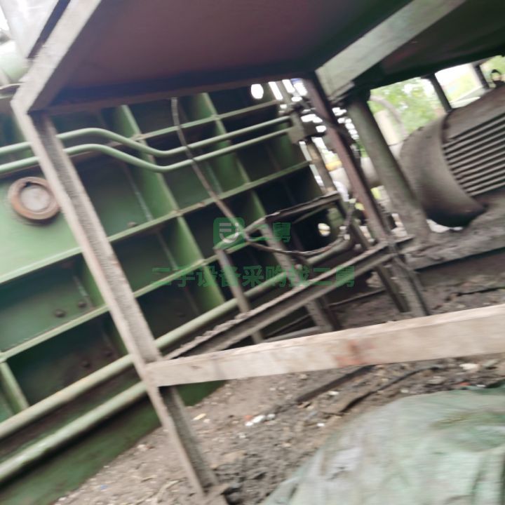 出售二手的400噸江陰華宏金屬壓塊機