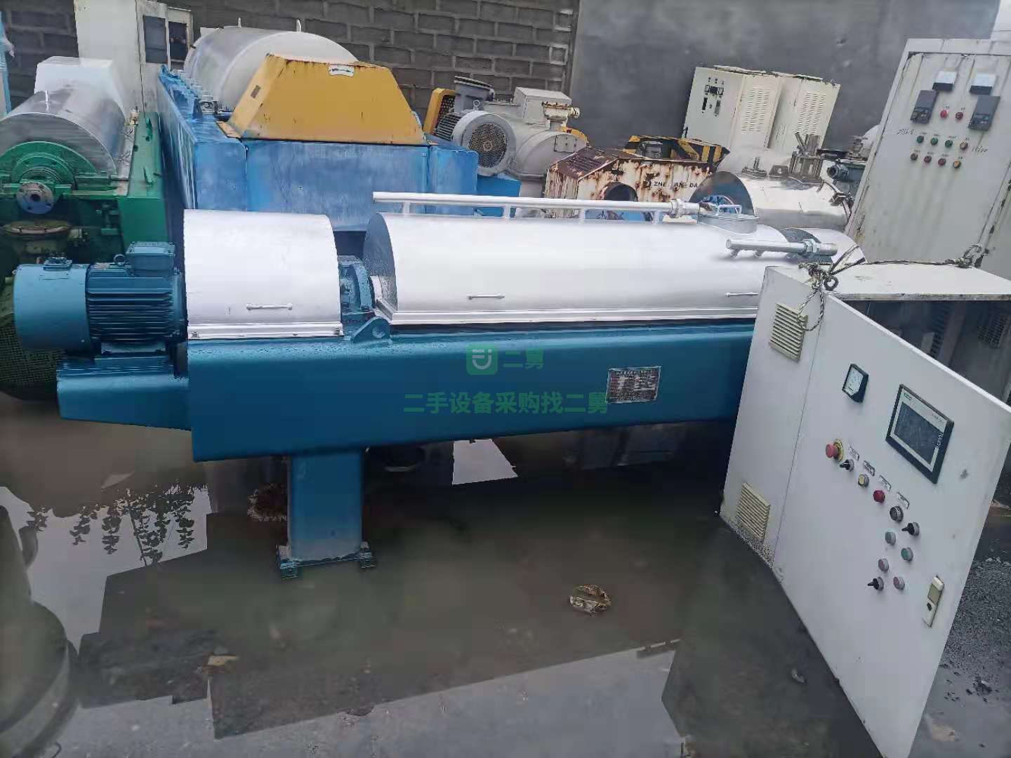 出售九成新二手臥式螺旋卸料沉降離心機(jī)