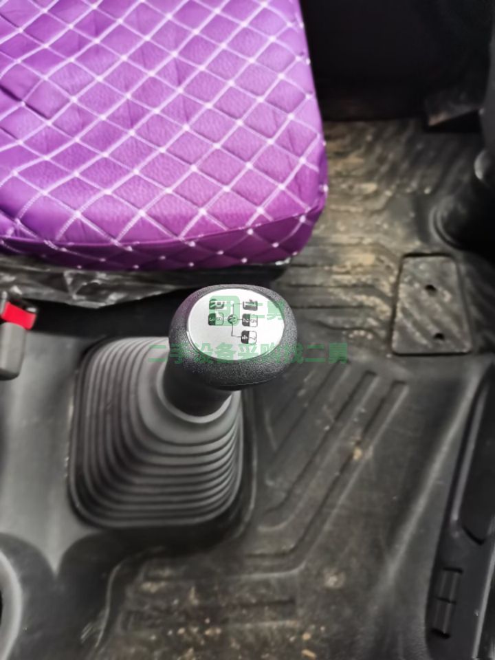 成色汽貿扣押車20年8月東風天龍VL465馬力牽引車可分期