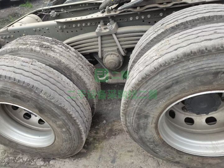 出售19年7月汕德卡C7H-540馬力帶液緩，國五排放 雙驅輕體牽引車