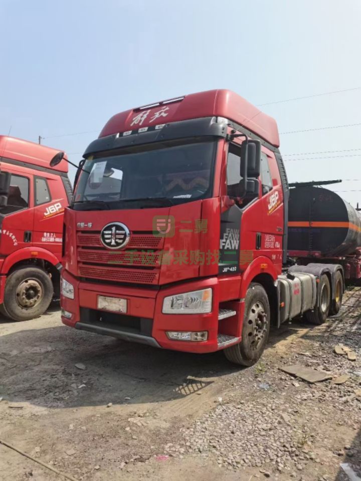出售19年二手解放J6P-420馬力國五牽引車